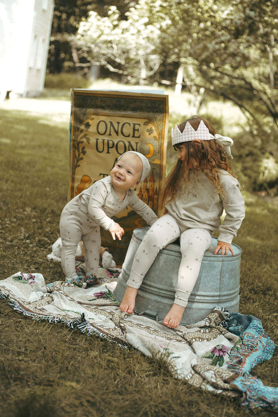 Ladida Layette Acorn Sweatshirt Set