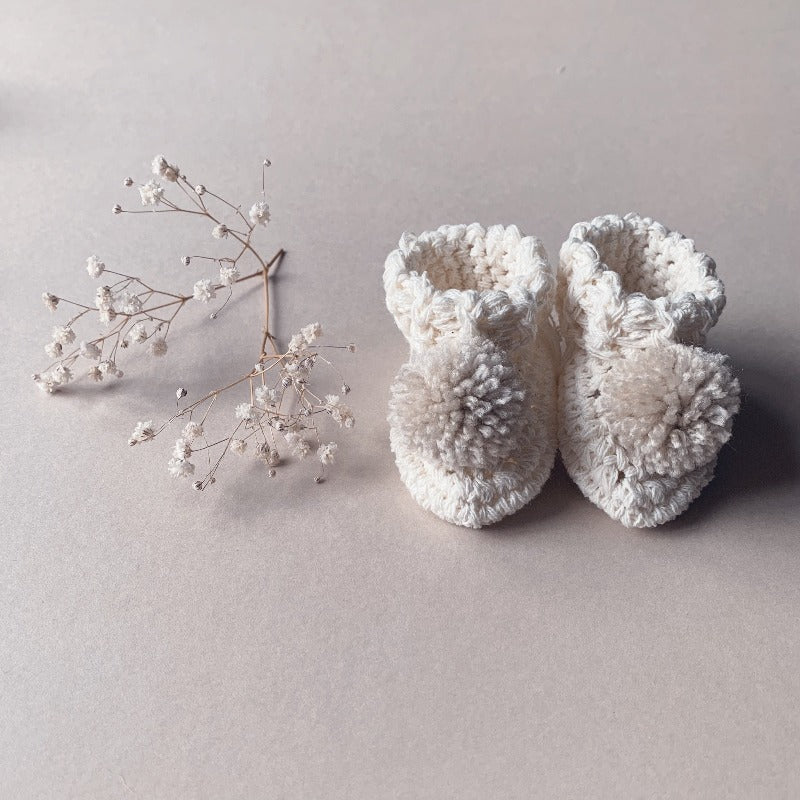 Crochet Booties (Pom Pom)