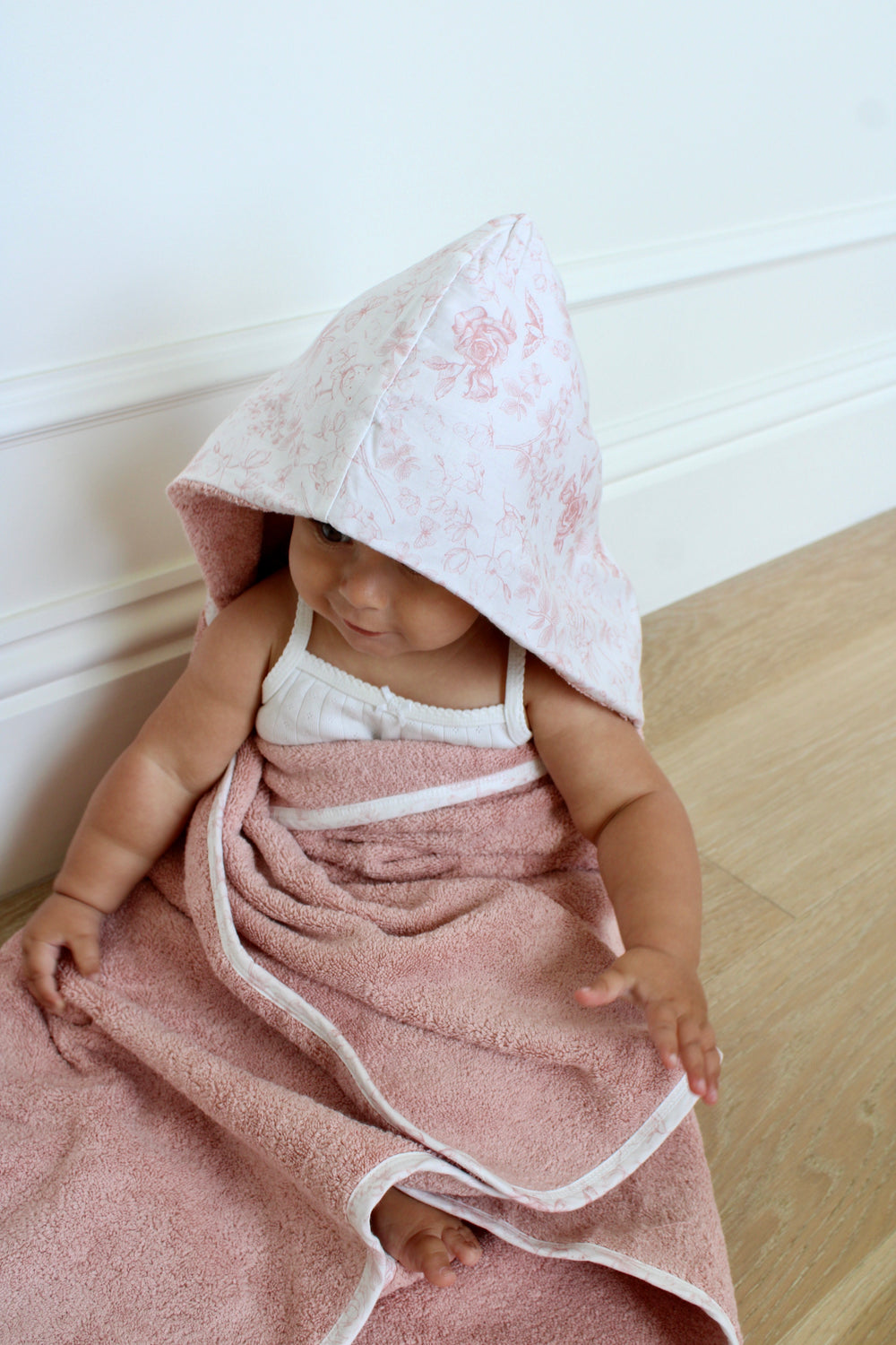 Rose Toile Hooded Bath Towel